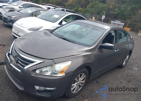 2014 Nissan Altima 2.5 S z USA, uszkodzony, nr VIN 1N4AL3AP9EN381095